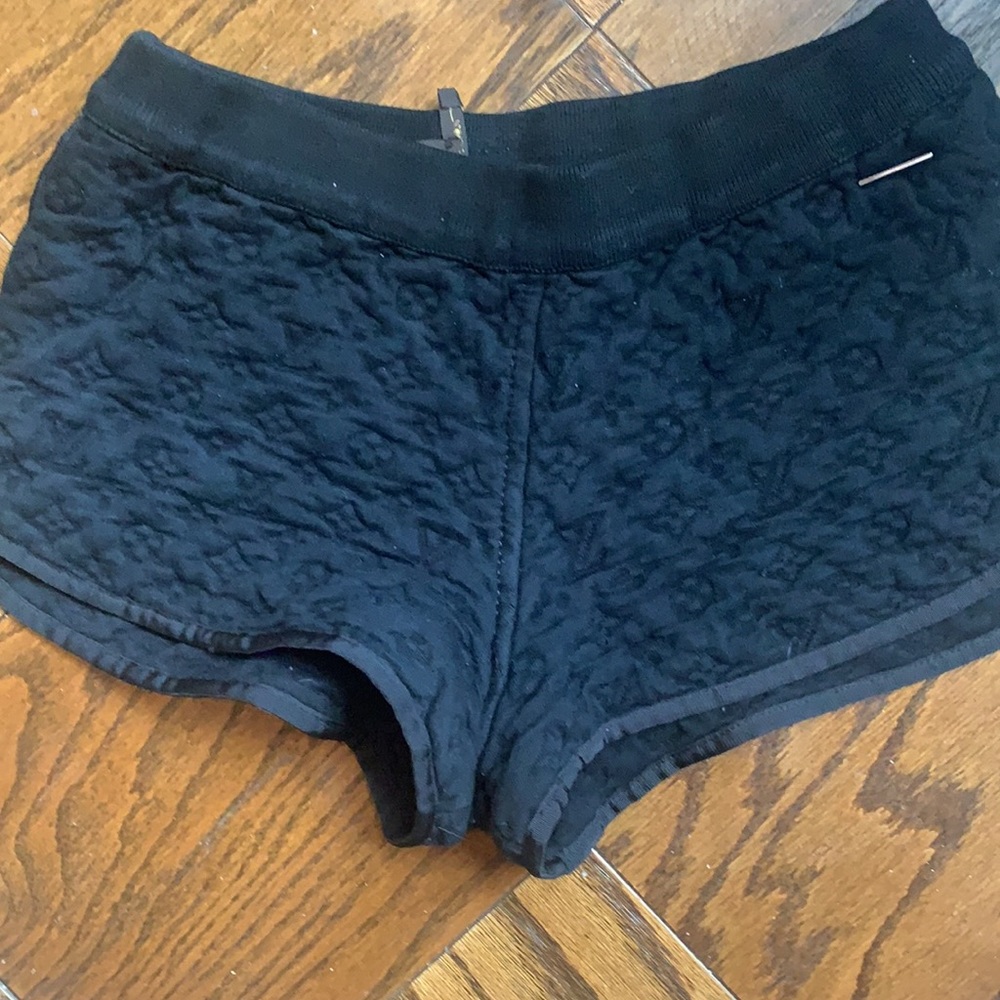 Louis Vuitton shorts size medium monogram